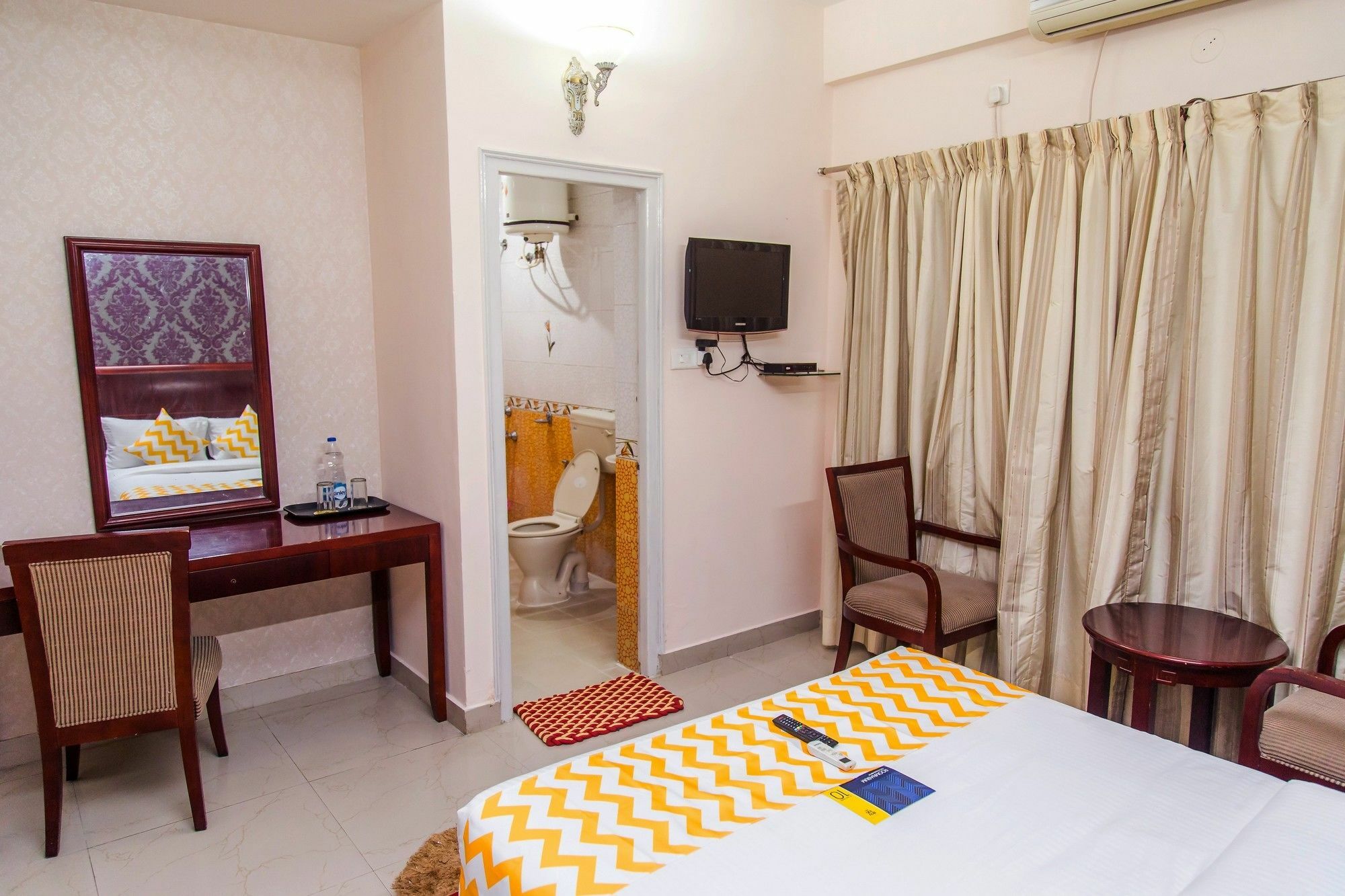Fabexpress Oriental Suites III - Btm Mico Layout Bangalore Buitenkant foto