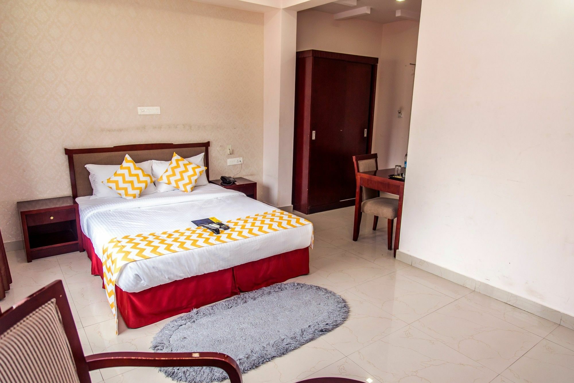 Fabexpress Oriental Suites III - Btm Mico Layout Bangalore Buitenkant foto